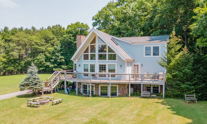 Swanton Casa | Glen Woods: Lake Access, Dogs Welcome, Hot Tub!