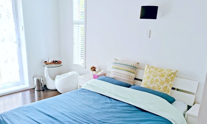 Forrest Hill Casa | Acogedora habitación doble con baño propio y entrada