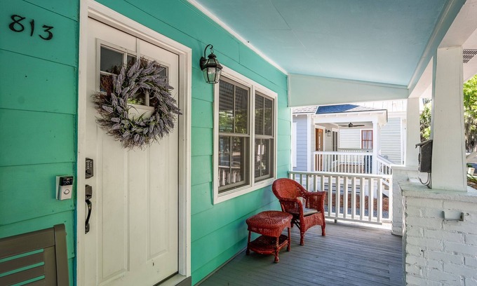 Northwest Quadrant Casa | Cozy Downtown Cottage - 0.7 mi walk to downtown!