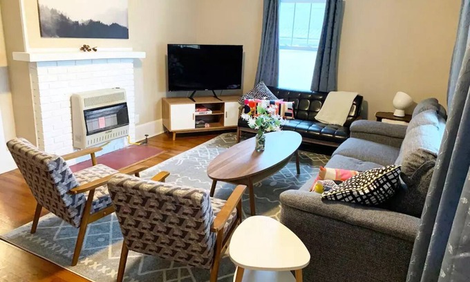 Fayetteville Casa | Cozy Downtown Home near NRG