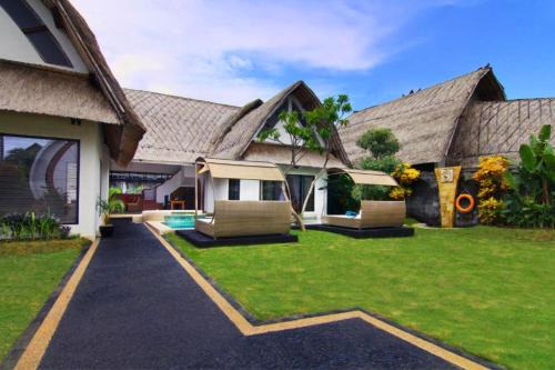 Nakula Villa | Cozy Executive 2 BR Pool Villa ZN111