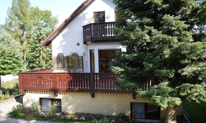 Langebrueck Apartamento | Alojamiento familiar, soleado NR-apartamento en las afueras de Dresde con espacio de jardín