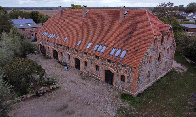 Krebsow Apartamento | Cozy fieldstone barn for family reunions - Barn 27 in Krebsow