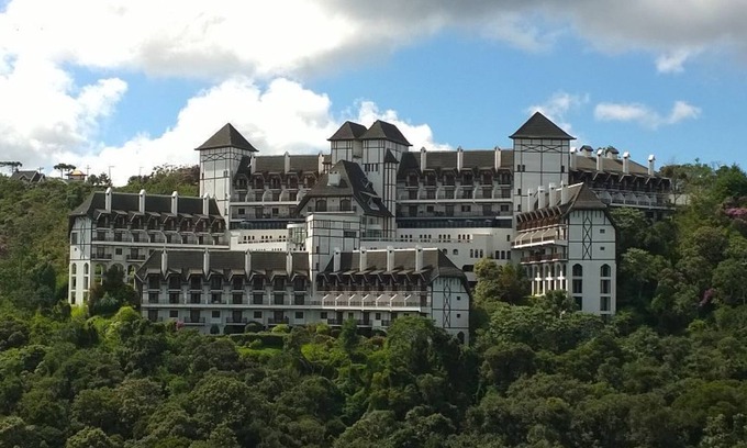 Campos do Jordao Apartamento | Aconchegante plano en la montaña dentro de un castillo con toda la infraestructura.