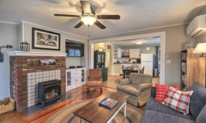Fries Casa | Cozy Fries Escape w/ Mountain & River Views!