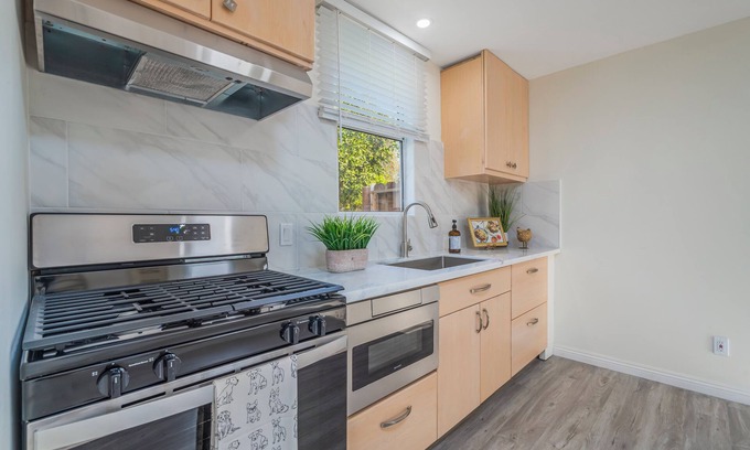 Covina Casa | Cozy fully upgraded ADU with AC in Covina