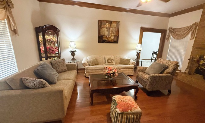 Pasadena Casa | Cozy Garden Stay in Pasadena Near Shops, Dining & Attractions