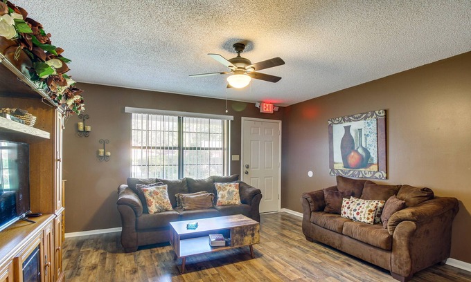 Hinesville Casa | Cozy Georgia Abode - Patio, Near Fishing & Hiking!