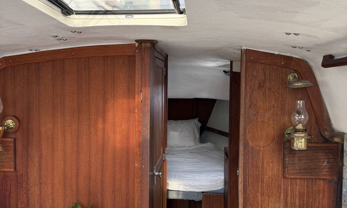 Sausalito Alquiler De Eote | Cozy Getaway Aboard Intrepid – Relax and Unwind on the Water!