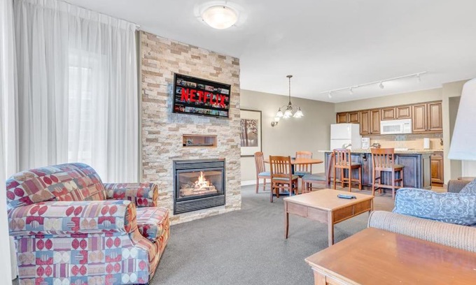 Oro-Medonte Apartamento | Cozy Getaway with Resort Perks