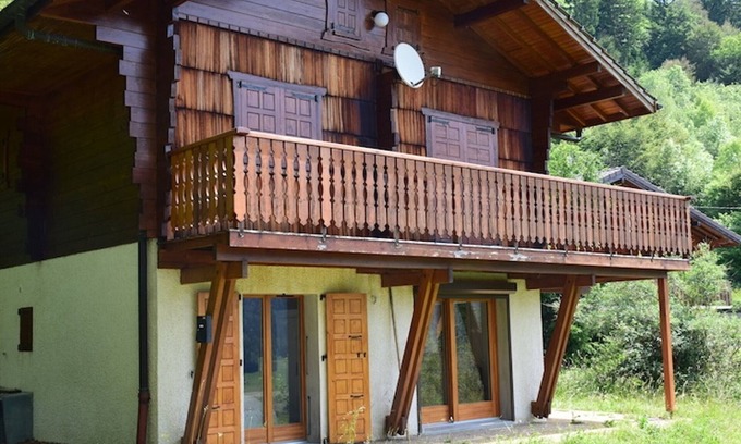 Saint-Paul-en-Chablais Apartamento | Apartamento en chalet con terraza cerca de Evian, a 15min de pistas de esquí