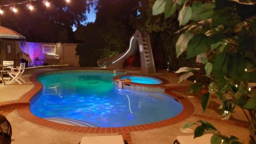 Newhall Casa | Cozy Guesthouse with Private Pool and Heated Jacuzzi