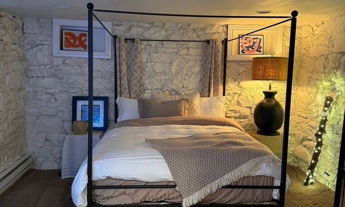 Lower Avenues Apartamento | Cozy Historic Avenues Studio Luxurious Sheets 2 min Downtown, 20 min to Resorts.