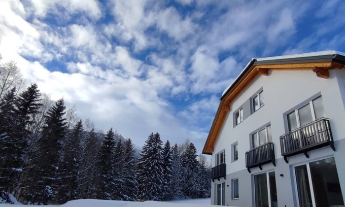 Mauterndorf Apartamento | Cozy holiday apartment in hut design, in the middle of the ski paradise
