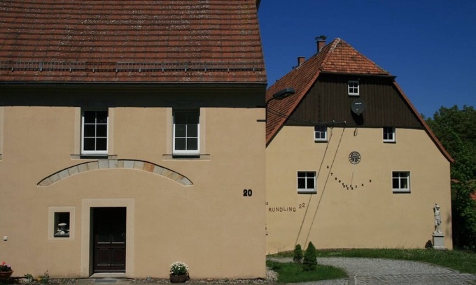 Zeschnig Apartamento | Cozy holiday apartment on a former farm in a quiet, green location