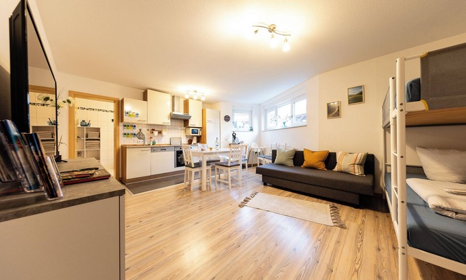 Schwanau Apartamento | Cozy Holiday Apartment Near Europa-Park & Rulantica Accommodates Up to 6 Guests!