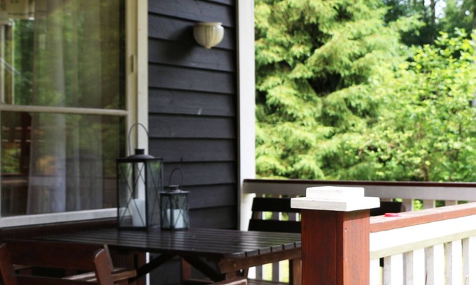 Annerstad Chalet De Esquí | Cozy holiday cottage on Lake Kösen