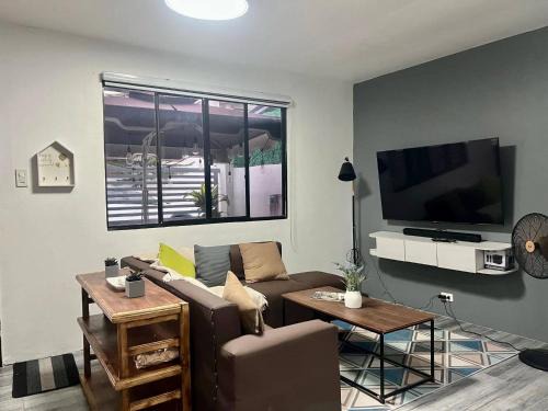 San Pablo Casa | Cozy Holiday Home in San Pablo City for Groups of 8-10