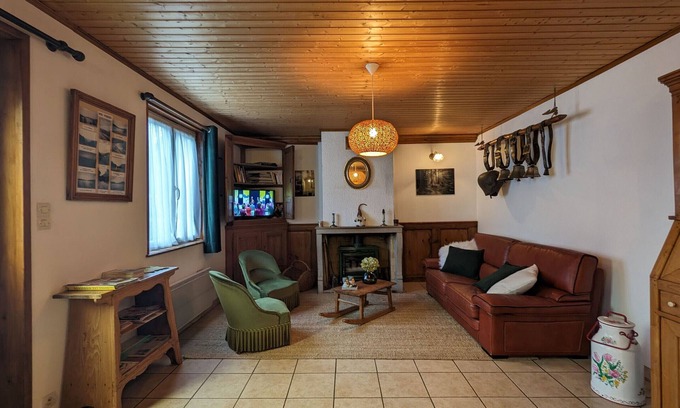 Corcieux Cabaña | Casa rústica en Corcieux, ideal para Navidad, cerca de Gérardmer, rutas de senderismo y actividades al aire libre.