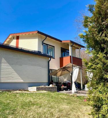 Espoo Centre Apartamento | Cozy Holiday Home with Outside Jacuzzi and Sauna