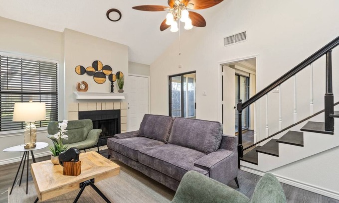South Arlington Casa | Cozy home 10 min from AT&T stadium