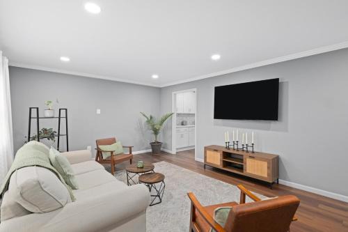 Ridgefield Park Apartamento | Cozy Home, 17 min from NYC, 2 Parking Spaces