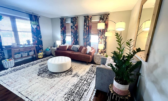 Oshkosh Casa | Cozy Home a few miles away from EAA & Sea Plane Base