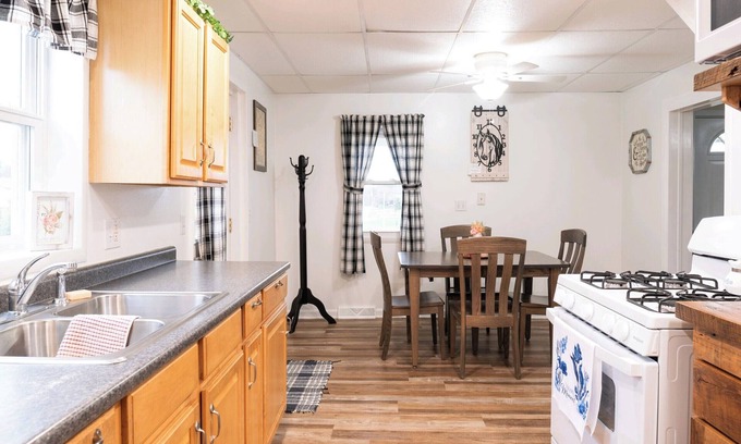 Wayne County Otro | Cozy home, in Amish country! 3 miles from Lehmans Hardware