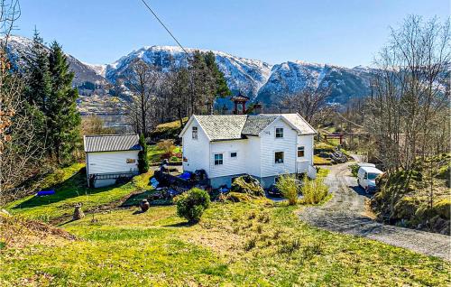 Osteroy Casa | Cozy Home In Bruvik With Wifi