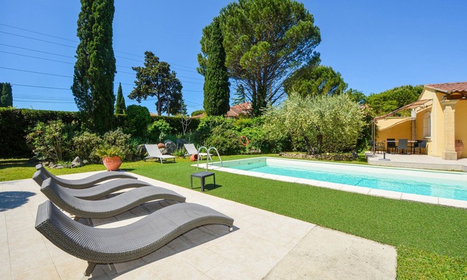 Cabannes Casa | Acogedora casa en Cabannes con WiFi