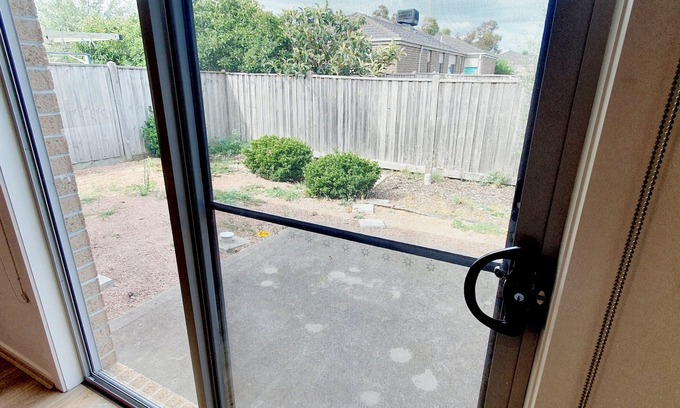 Tarneit Casa | Cozy Home in Central Location