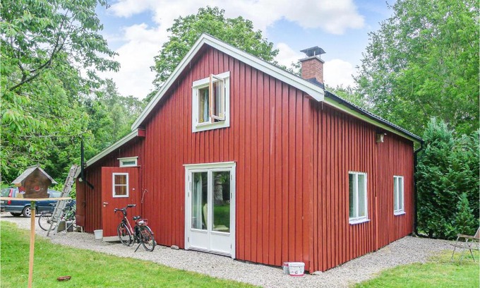 Dals Rostock Casa | Cozy Home In Dals-Rostock With Kitchen