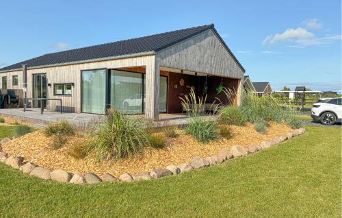 Havnsø Casa | Cozy Home In Føllenslev With Wifi