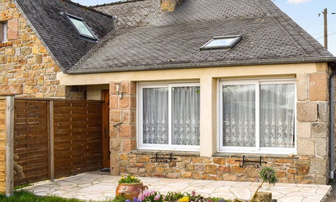 Quemperven Casa | Bonita casa en Quemperven con WiFi