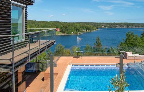 Saltsjobaden Casa | Cozy Home In Saltsjöbaden With Sauna