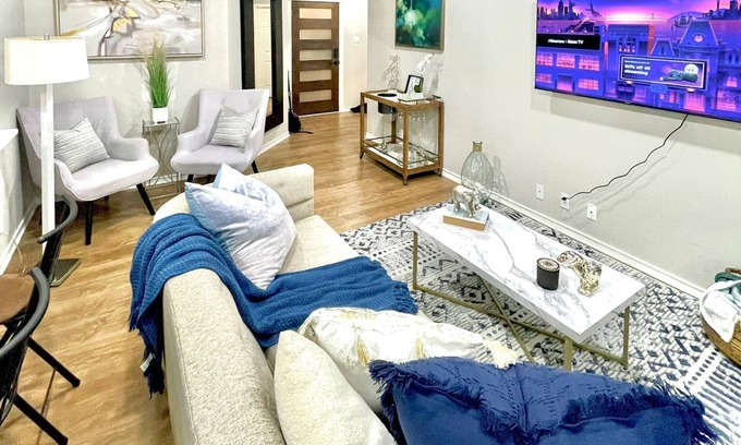 Southhampton Hills Casa | Cozy Home in South Austin with a Grill - 15 min from Downtown