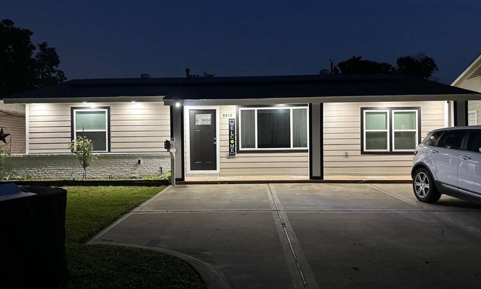 Southeast Houston Casa | Cozy home near Hobby airport!