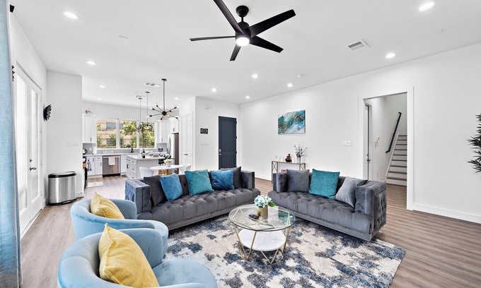 Riverside Terrace Casa | Cozy Home Near MedCenter, Uptown, & Downtown
