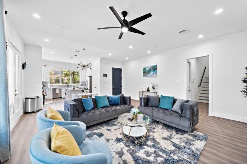 Riverside Terrace Casa | Cozy Home Near MedCenter, Uptown, & Downtown