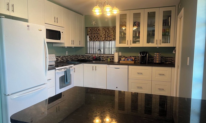 Port Charlotte - Charlotte Harbor Casa | Cozy home on a fresh water canal 2-bedroom house in with high-speed WiFi