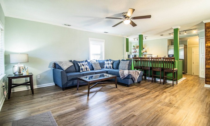 Lakeland Casa | Cozy Home!