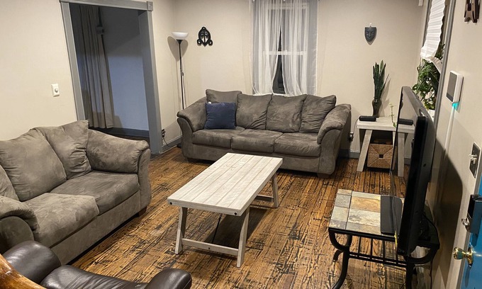 Irvington Casa | Cozy Homez In Irvington, NJ