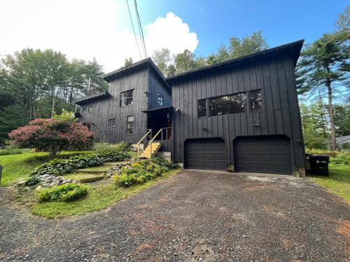 Queensbury Casa | Cozy House 10 Min To Lake George