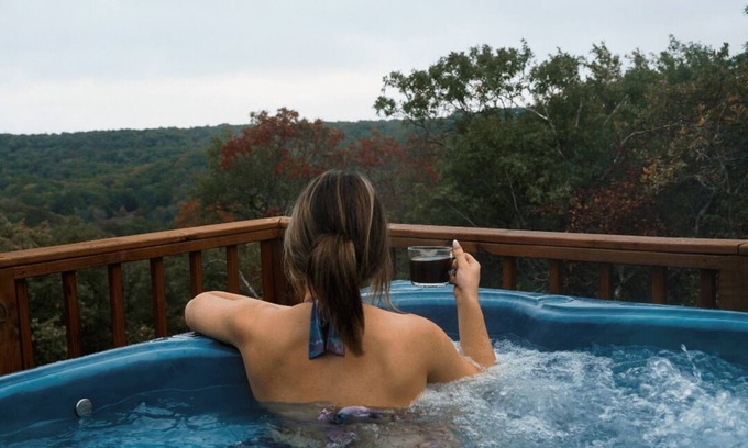 Muenster Casa | Cozy house close to wineries; hot tub; amazing views of Red River Valley