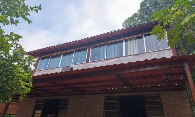 Niteroi Casa | Cozy house in a green area