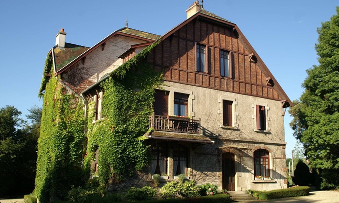 Longchamp Villa | Acogedora casa en el campo, parque y tenis, billar, Côte des vins