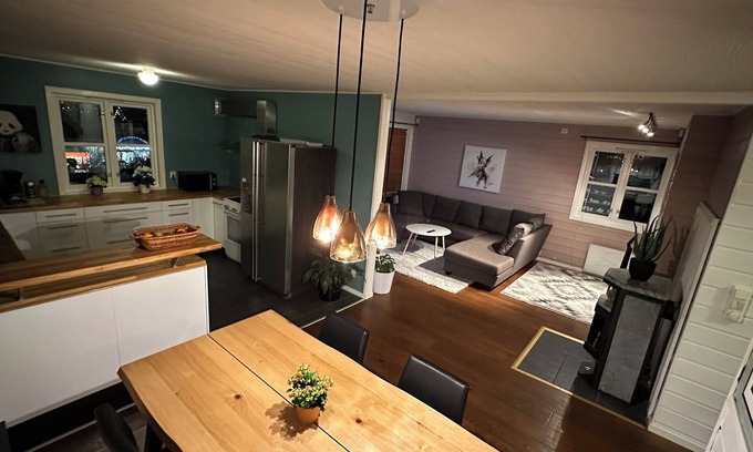 Tromsdalen Casa | Cozy house in the heart of tromsdalen. Central