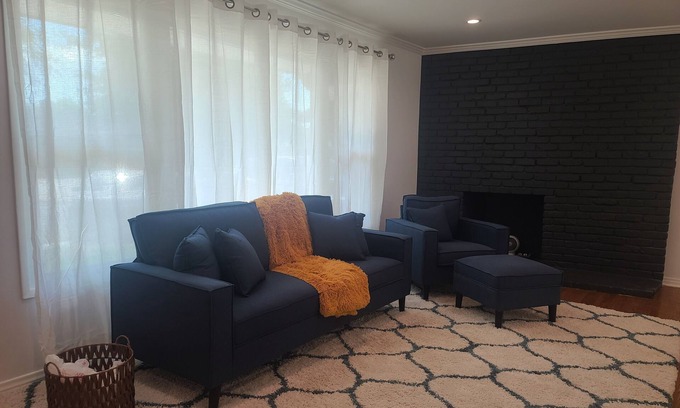 Canoga Park Casa | Cozy House