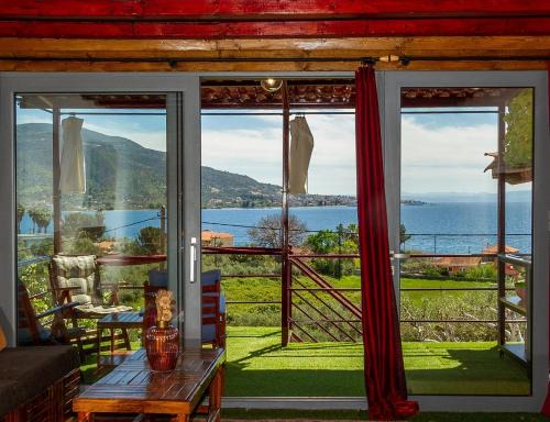 Aidhipsos Apartamento | Cozy House with Amazing View and Unique Outdoor!