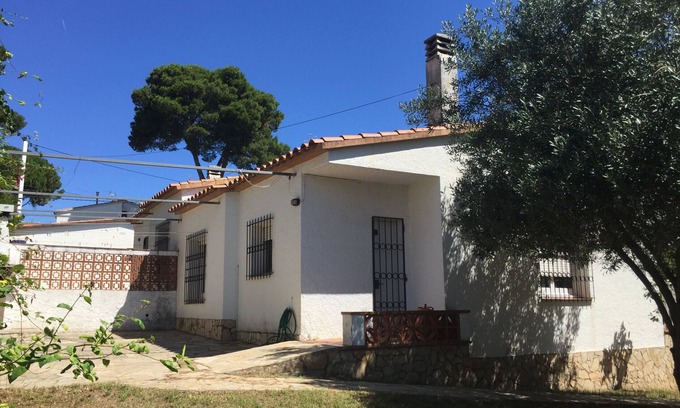 L'Escala Casa | Acogedora casa con jardin, barbacoa y cerca de la playa